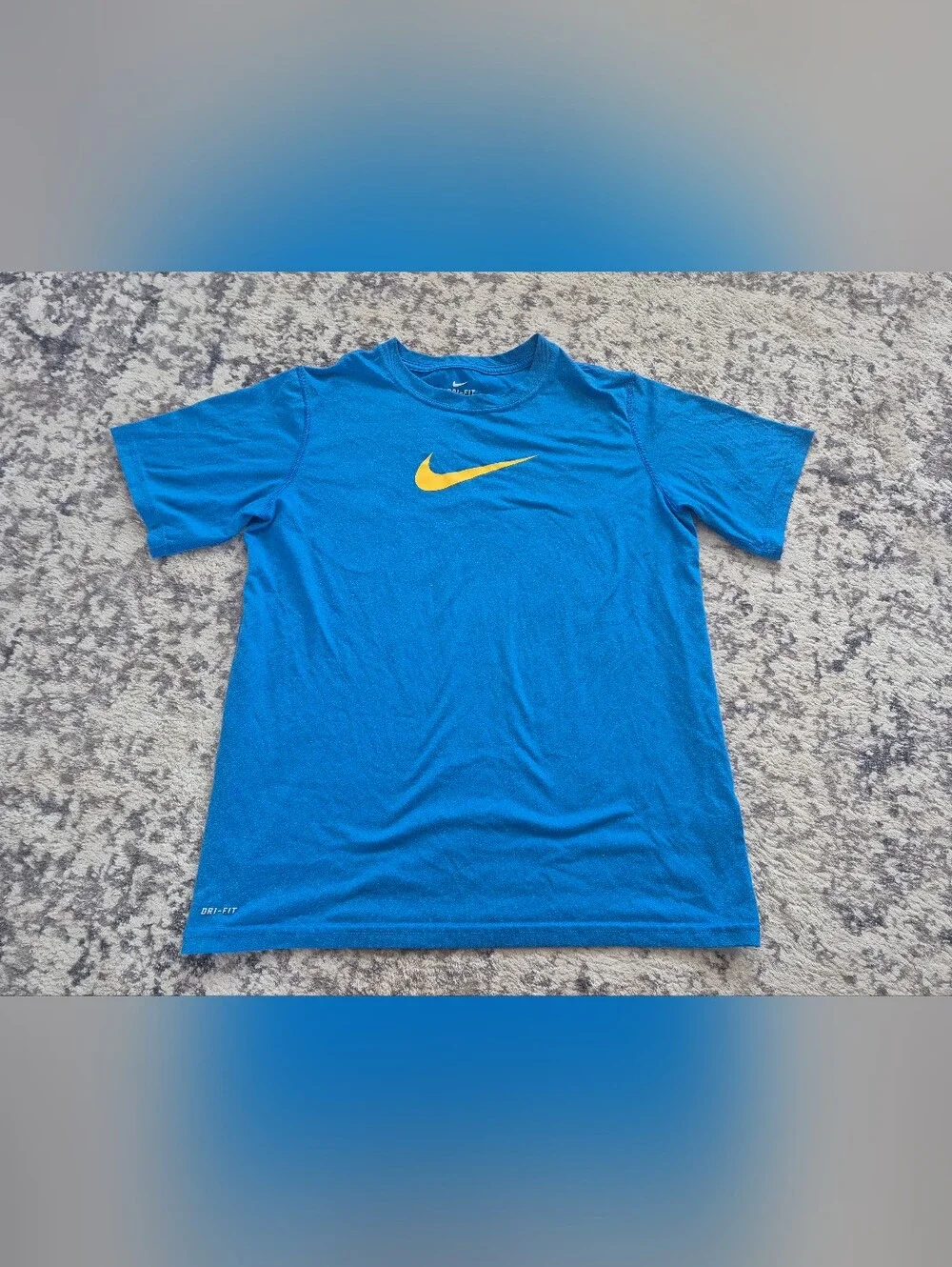 Nike boys xl dri fit yellow swoosh excellent condition